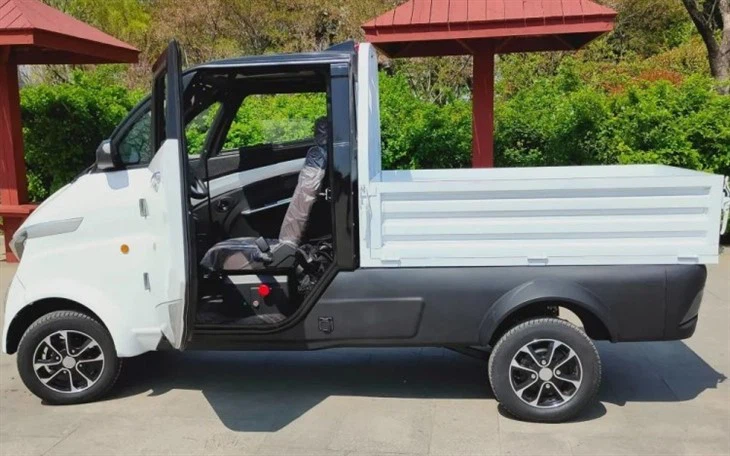 EEC Electric Hopper Car 4 Wheel / Tricyle J2-P Mini Truck Logistics Vehicle